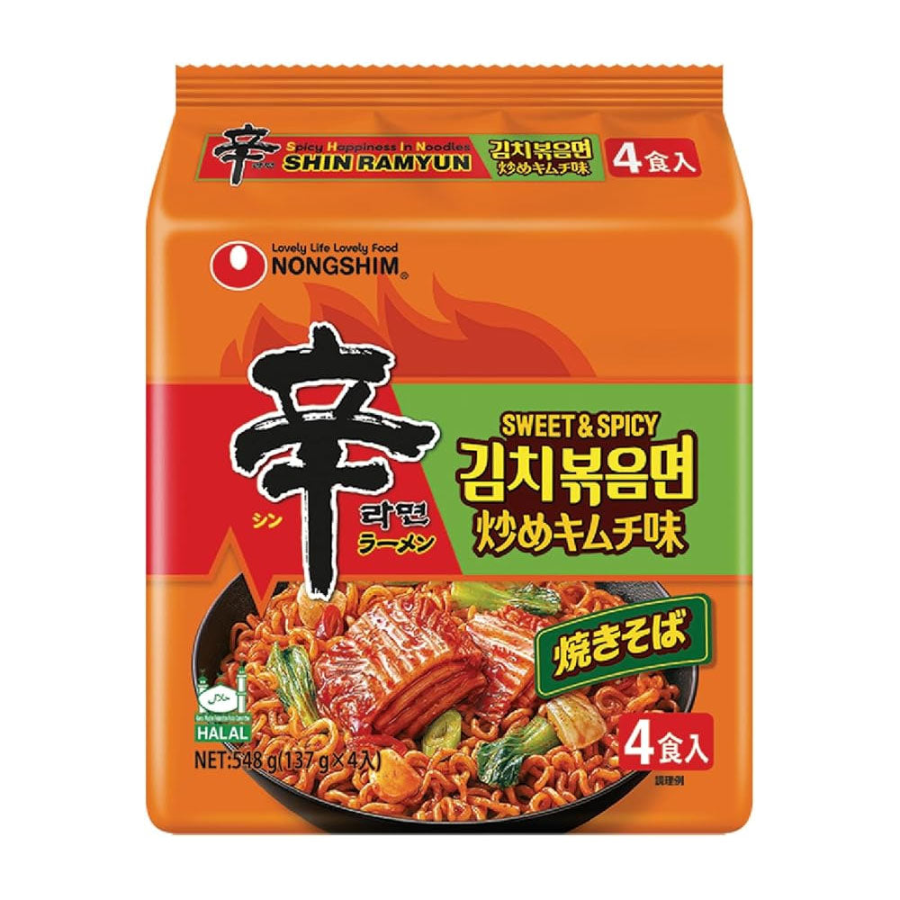 【農心】 辛ラーメン 炒めキムチ137g　　韓国食品 韓国人気ラーメン Nongshim 農心 辛ラーメン焼きそば炒めキムチ味 袋麺4P (4食) 韓国ラーメン スイート＆スパイシー スワイシ― 世界的に流行している「SWICY(Sweet and spicy」フレーバーの再現 辛ラーメン  キムチ炒め麺  韓国インスタント麺  汁なしラーメン  ピリ辛×旨辛  発酵キムチ風味  コク深い旨味  太麺もちもち食感  韓国本場の味  簡単調理・時短グルメ