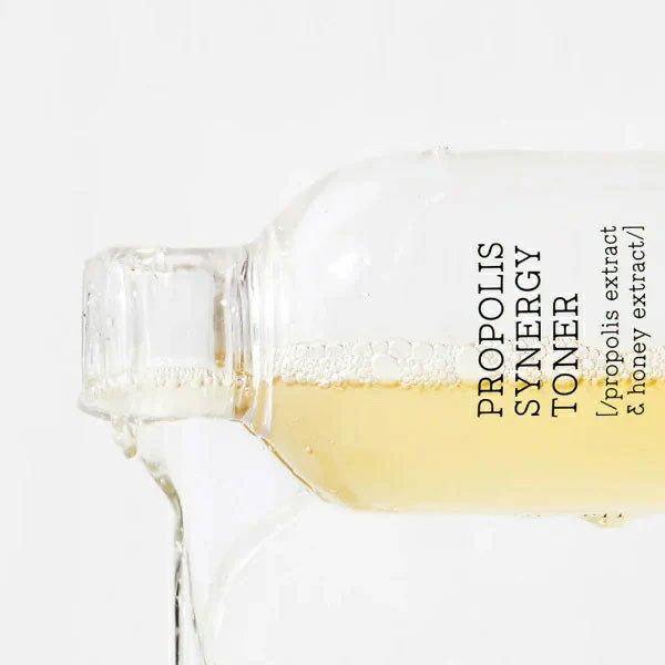 【COSRX】フルフィット プロポリス シナジー トナー　150ml　韓国コスメ K-BEAUTY Kビューティー 韓国スキンケア 韓国 人気 化粧水 コスメ 韓国 ブランド 脂性肌 化粧水 大人肌 化粧水 乾燥トラブル肌 るおい 肌 ハリ 弾力 毛穴ケア キメケア 肌荒れ防止