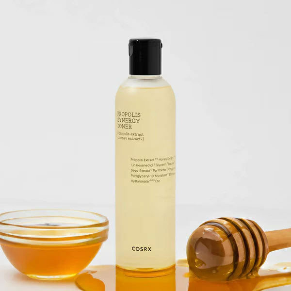 【COSRX】フルフィット プロポリス シナジー トナー　150ml　韓国コスメ K-BEAUTY Kビューティー 韓国スキンケア 韓国 人気 化粧水 コスメ 韓国 ブランド 脂性肌 化粧水 大人肌 化粧水 乾燥トラブル肌 るおい 肌 ハリ 弾力 毛穴ケア キメケア 肌荒れ防止