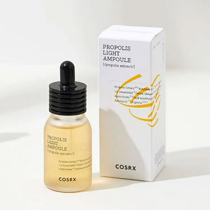 【COSRX】フルフィット プロポリス ライト セラム 30ml　韓国コスメ K-BEAUTY Kビューティー 韓国スキンケア 韓国 人気 コスメ 韓国 ブランド 脂性肌 乳液 大人肌 セラム 乾燥トラブル肌 るおい 肌 ハリ 弾力 毛穴ケア キメケア 肌荒れ防止